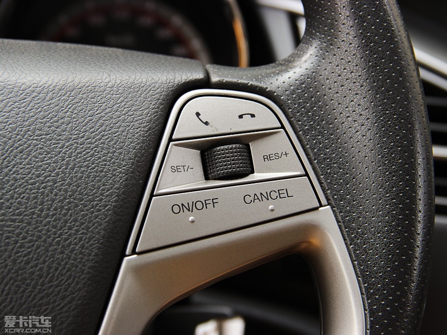 2014vB70 2.0L քӺA