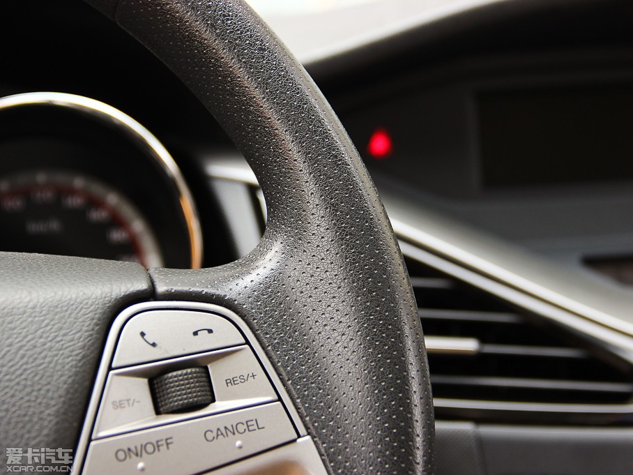 2014vB70 2.0L քӺA