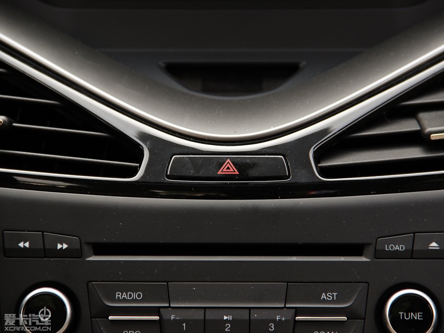 2014vB70 2.0L քӺA