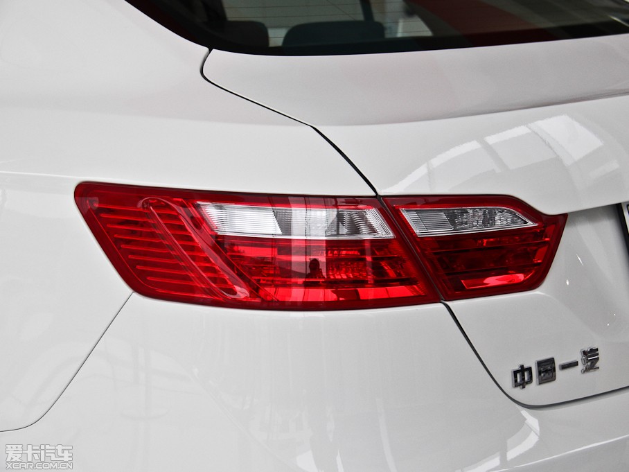 2014vB70 2.0L Ԅm