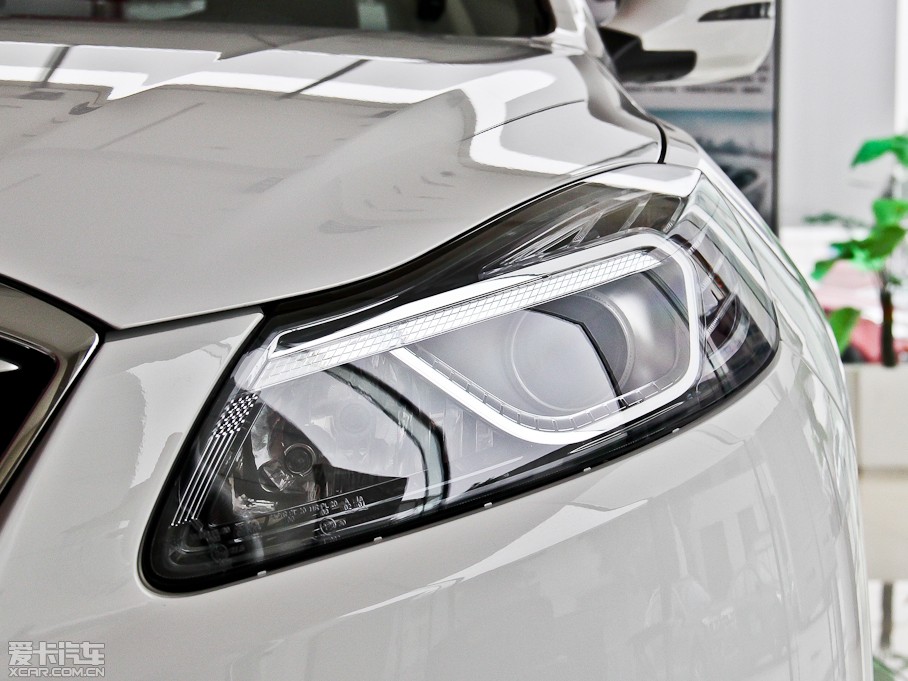 2014vB70 2.0L Ԅm