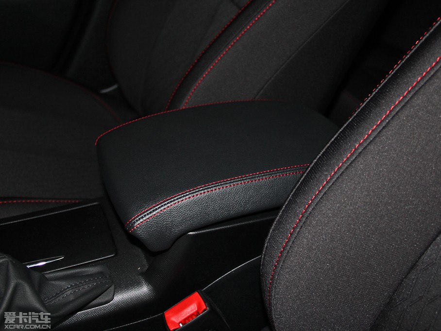 2014vB70 2.0L Ԅm