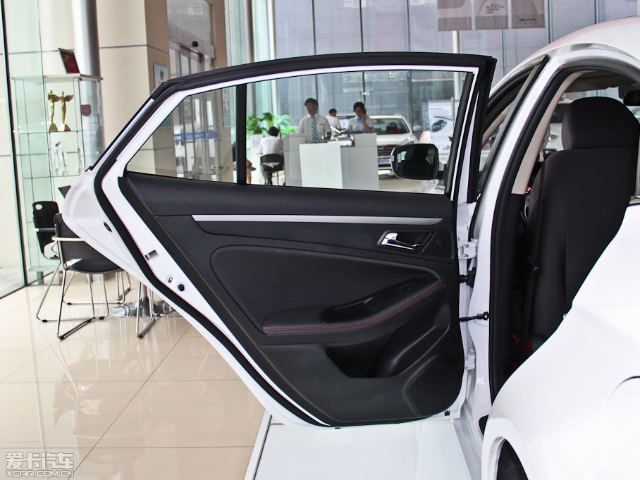 2014vB70 2.0L Ԅm