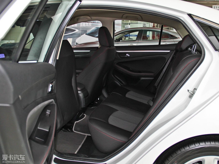 2014vB70 2.0L Ԅm