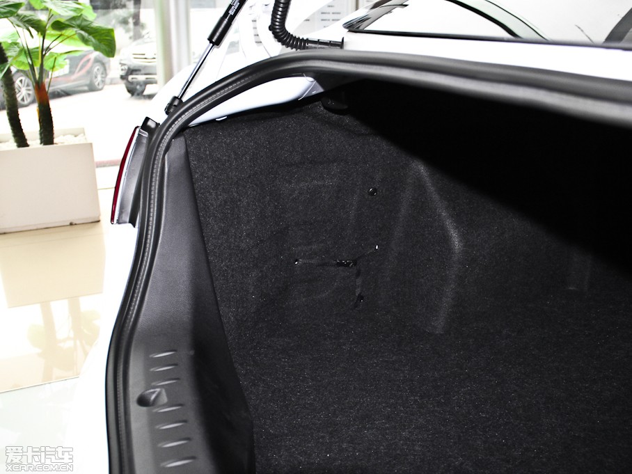 2014vB70 2.0L Ԅm