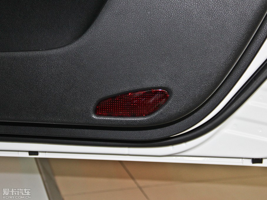 2014vB70 2.0L Ԅm