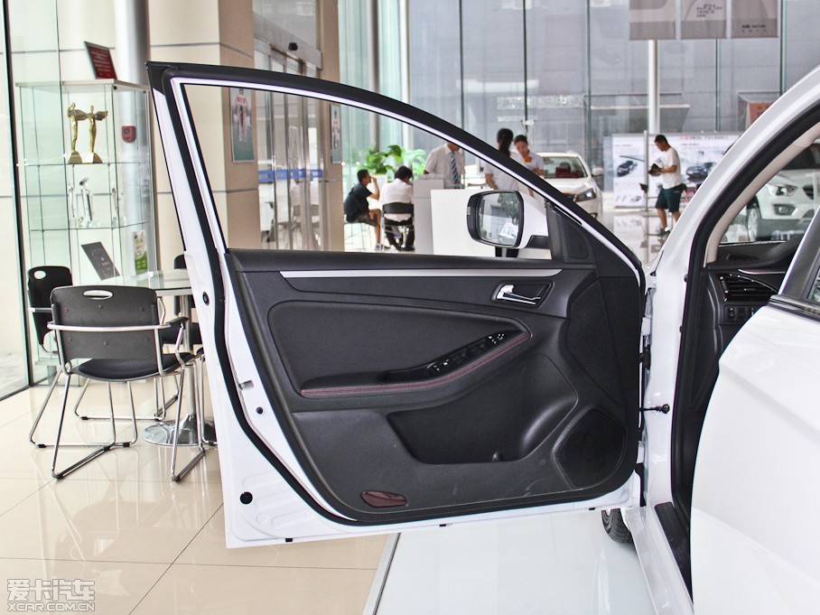 2014vB70 2.0L Ԅm