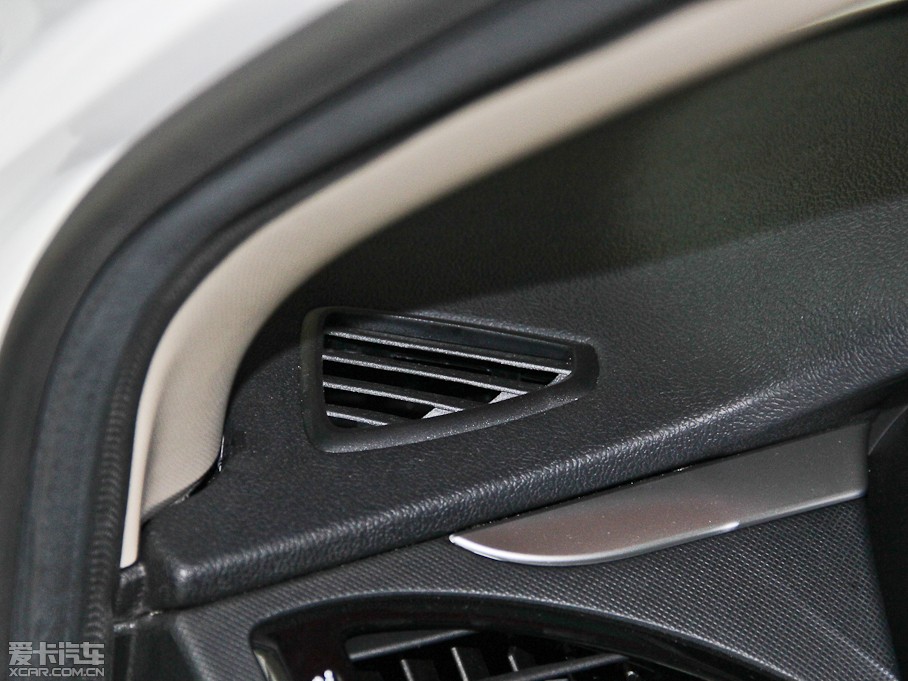 2014vB70 2.0L Ԅm