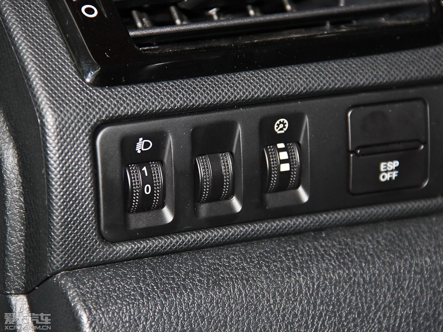 2014vB70 2.0L Ԅm