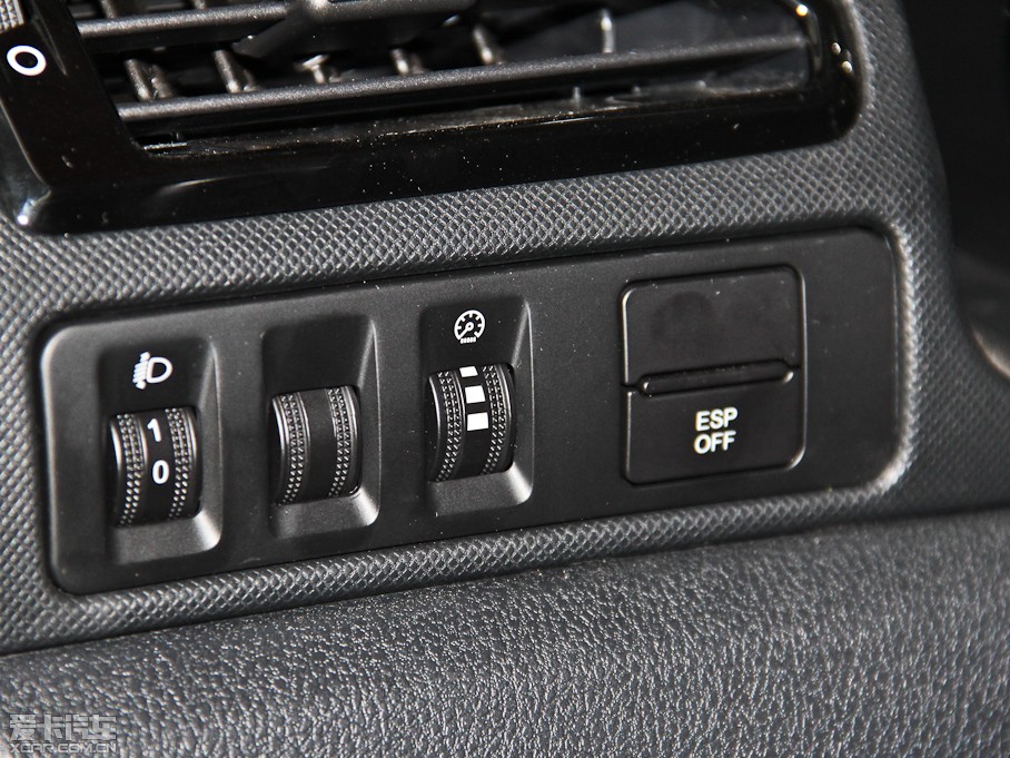 2014vB70 2.0L Ԅm