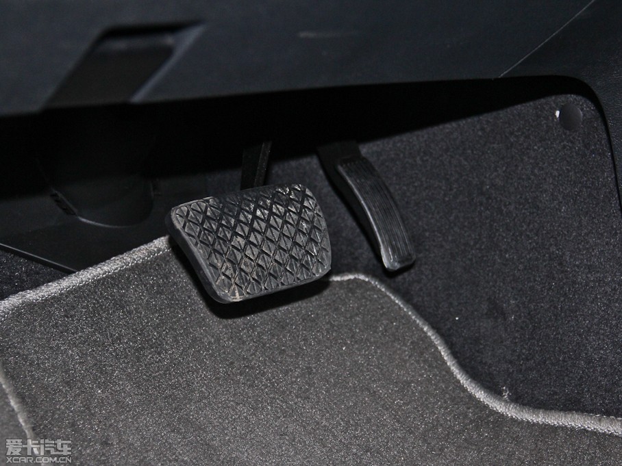 2014vB70 2.0L Ԅm