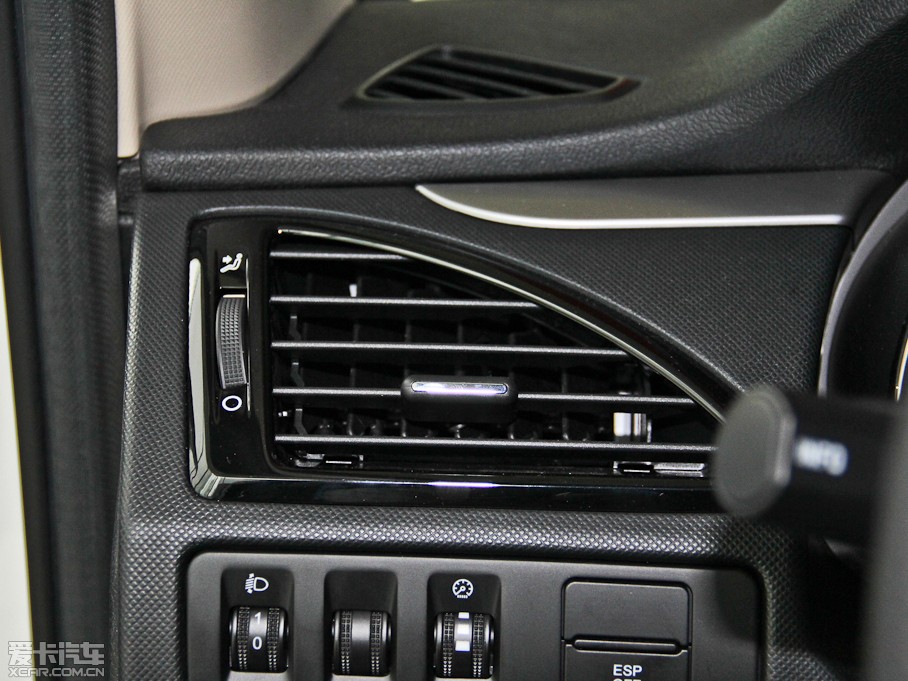 2014vB70 2.0L Ԅm