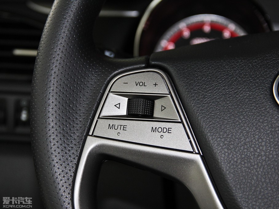 2014vB70 2.0L Ԅ(dng)m