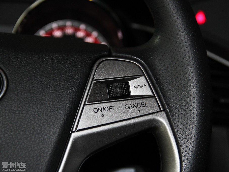 2014vB70 2.0L Ԅm