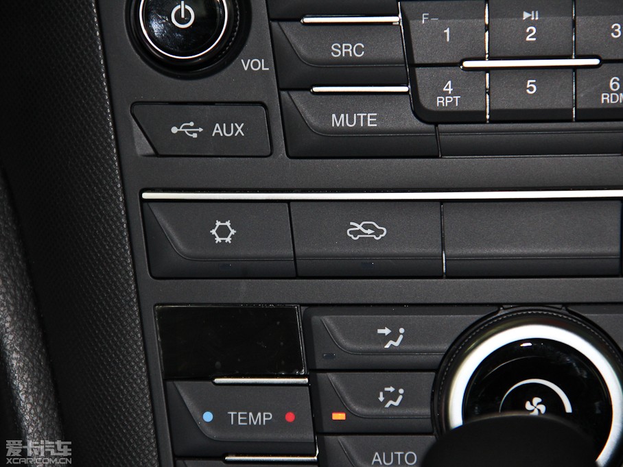 2014vB70 2.0L Ԅm