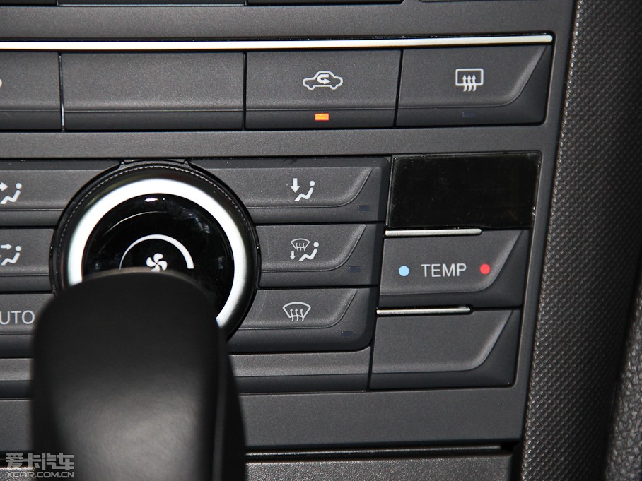 2014vB70 2.0L Ԅm