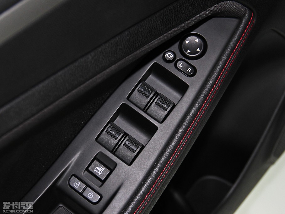 2014vB70 2.0L Ԅm