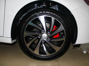 2014款1.8T 自动运动尊享型 中网