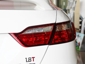 2014款1.8T 自动运动尊享型 尾灯