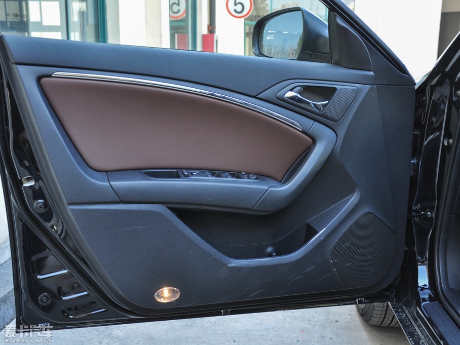 2014vB90 1.8T ԄӺA