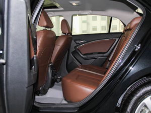 2014款1.8T 自动豪华型 后排空间