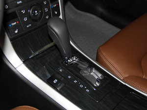 2014款1.8T 自动豪华型 换挡杆