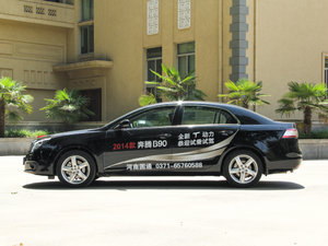 2014款1.8T 自动尊贵型 正侧（左）