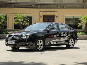 2014款1.8T 自动尊贵型 左前45度