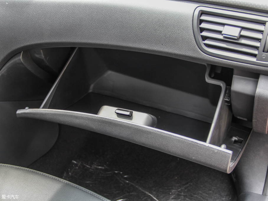 2016vB50 1.6L քӺA