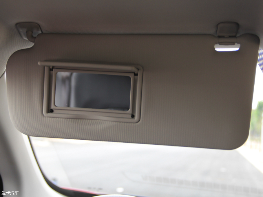 2016vB50 1.6L քӺA