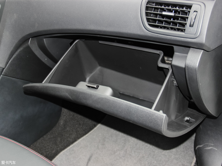 2016��vB50 1.4T �Ԅ��\�Ӻ��A��