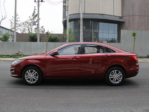 2016款1.6L 手动豪华型 正侧（左）