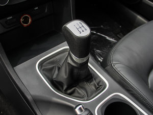 2016款1.6L 手动豪华型 换挡杆