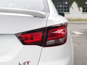 2016款1.4T 自动运动豪华型 尾灯