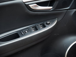 2016款1.6L 手动豪华型 中控区
