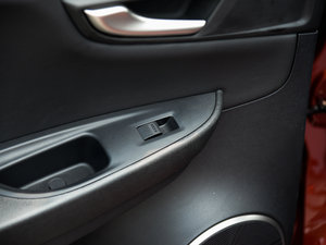 2016款1.6L 手动豪华型 中控区