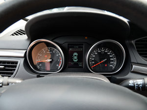 2016款1.6L 手动豪华型 中控区