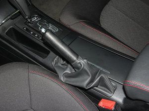 2015款1.8T 自动精英型 驻车制动器