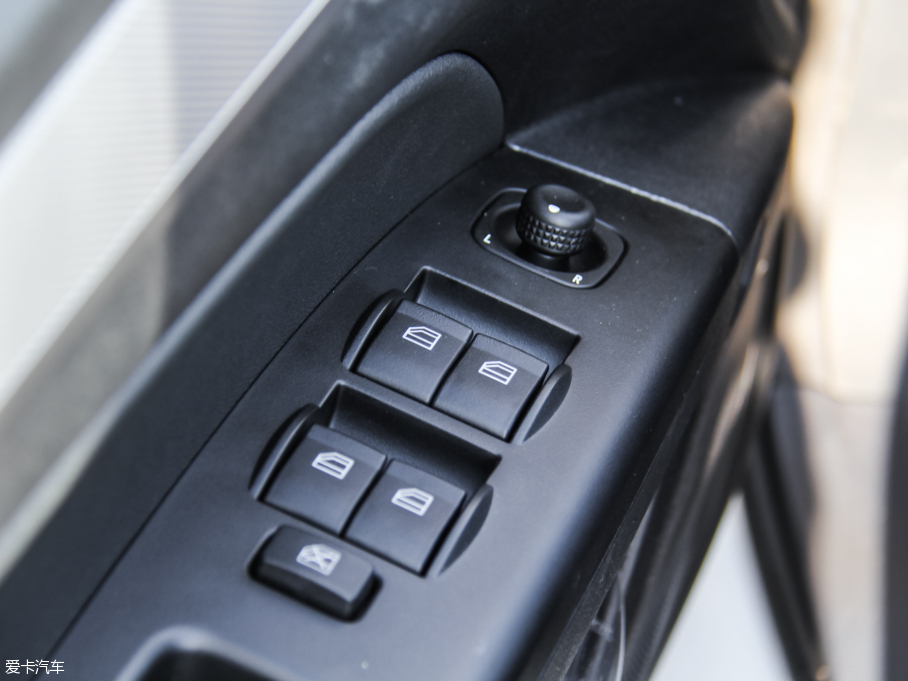 2016vB30 1.6L Ԅ(dng)F