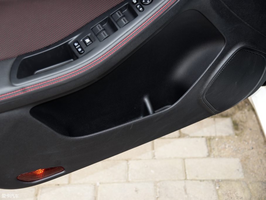 2016vB70 1.8T Ԅ\F