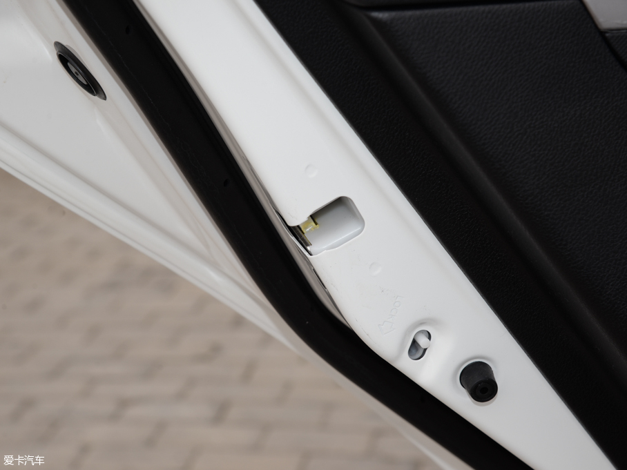 2016vB70 1.8T Ԅ\F