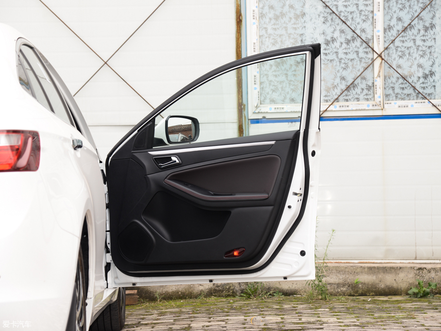 2016vB70 1.8T Ԅ\F