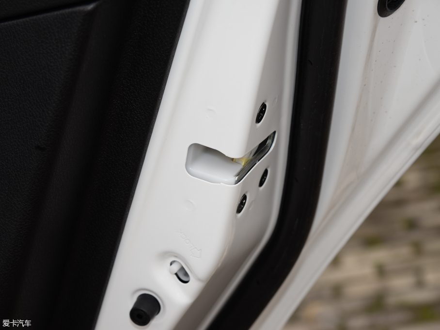 2016vB70 1.8T Ԅ\F