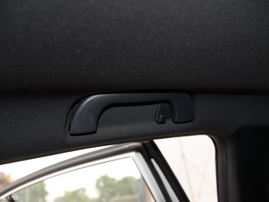 2016vB70 1.8T Ԅ\F