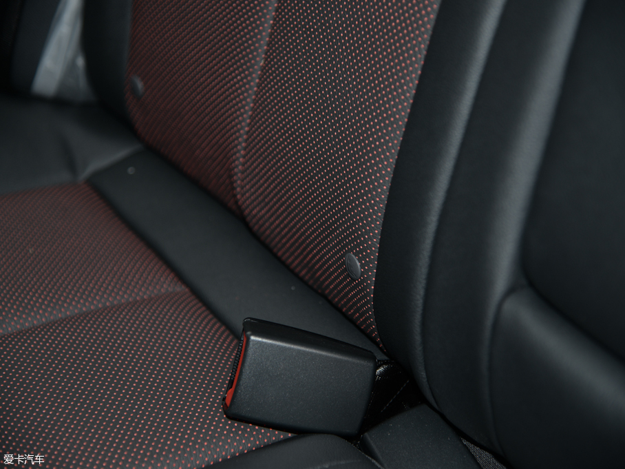 2016vB70 1.8T Ԅ\F