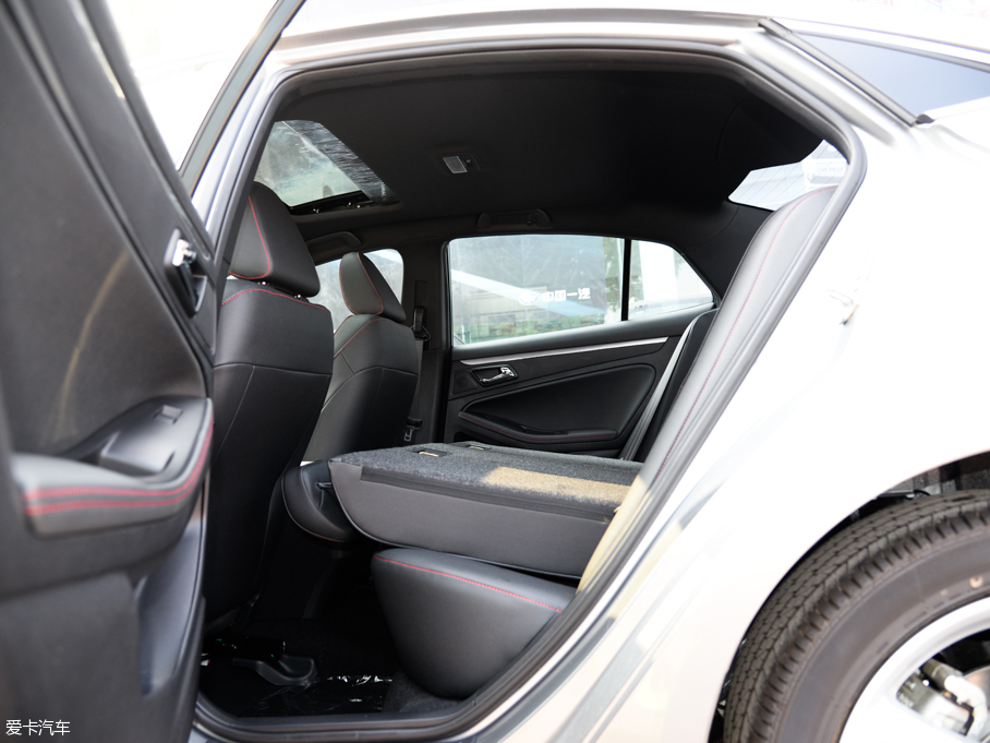 2016vB70 1.8T Ԅ\F