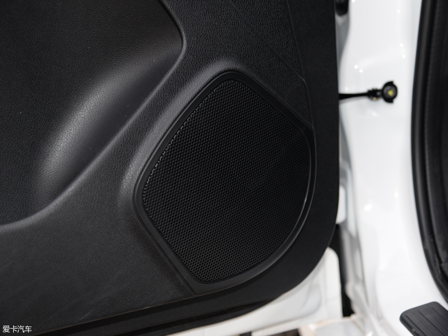 2016vB70 2.0L Ԅ(dng)A