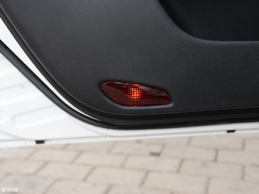 2016vB70 2.0L ԄӺA