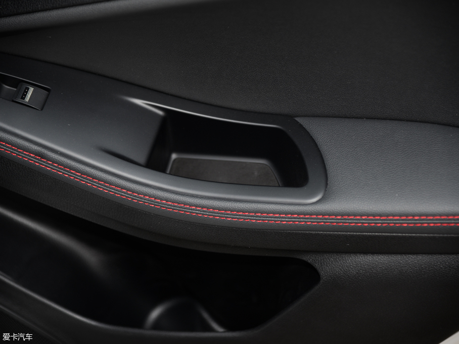 2016vB70 2.0L Ԅ(dng)A