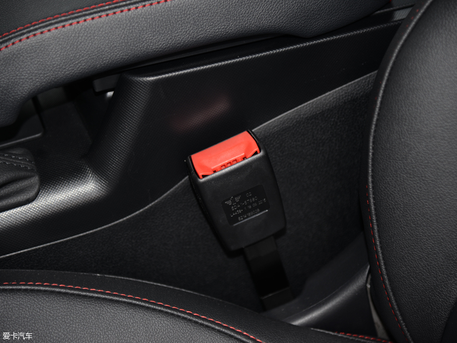 2016vB70 2.0L Ԅ(dng)A